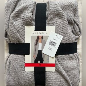 Women’s sweater by Max & Mia